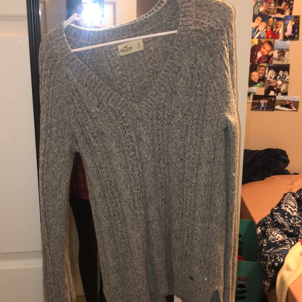 Hollister sweater